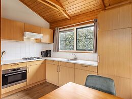 Wooden Bungalow With Dishwasher, 3 km. van Putten