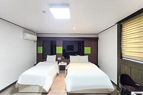 Osan J Hotel