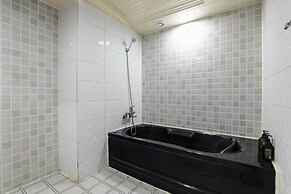 Osan J Hotel
