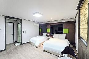 Osan J Hotel