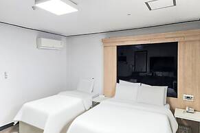 Osan J Hotel