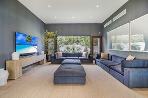 Luxurious 12-bedroom Oceanfront Villa With Private Chef Butler Private