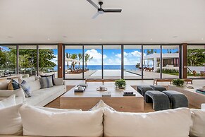 Luxurious 12-bedroom Oceanfront Villa With Private Chef Butler Private