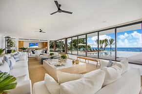 Luxurious 12-bedroom Oceanfront Villa With Private Chef Butler Private