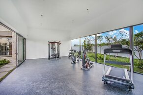 Luxurious 12-bedroom Oceanfront Villa With Private Chef Butler Private