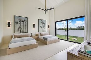 Luxurious 12-bedroom Oceanfront Villa With Private Chef Butler Private