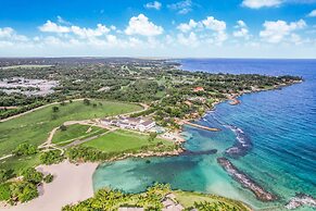 Luxurious 12-bedroom Oceanfront Villa With Private Chef Butler Private