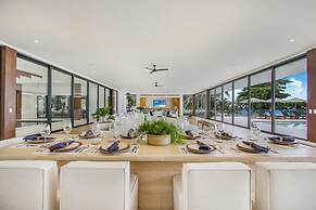Luxurious 12-bedroom Oceanfront Villa With Private Chef Butler Private