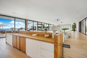Luxurious 12-bedroom Oceanfront Villa With Private Chef Butler Private