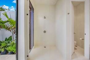 Luxurious 12-bedroom Oceanfront Villa With Private Chef Butler Private