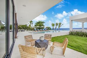 Luxurious 12-bedroom Oceanfront Villa With Private Chef Butler Private