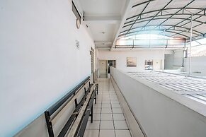 Collection O Hotel Sanira