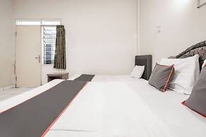 Collection O Hotel Sanira