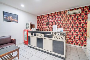 Collection O Hotel Sanira