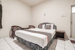 Collection O Hotel Sanira