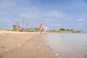 Villa in Hellevoetsluis Near North Sea Beach