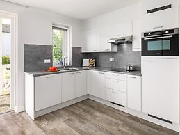 Restyled Villa 9 km. From Rockanje