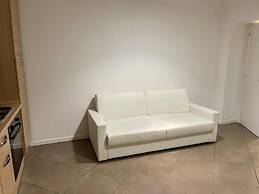 Easy Milano Rooms & Apartments