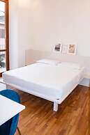 Easy Milano Rooms & Apartments