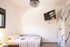 Bahai Gardens Vista Apts by Sea N' Rent