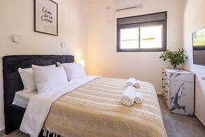 Bahai Gardens Vista Apts by Sea N' Rent