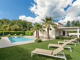 Beautiful Villa With Swimming Pool