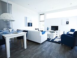Modern Holiday Home Near the Golf Course