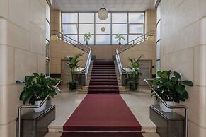 Elegant Home with Terrace