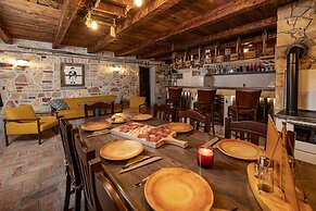 Villa Betelgeuse Supernova