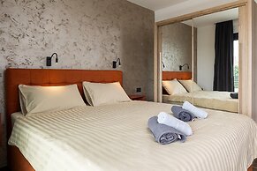 Villa Betelgeuse Supernova