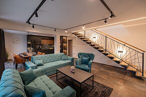 Villa Betelgeuse Supernova