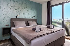 Villa Betelgeuse Supernova