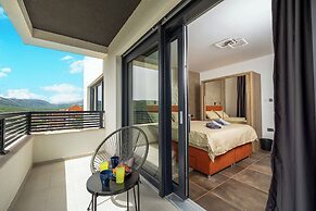 Villa Betelgeuse Supernova