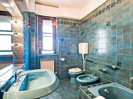 Belvilla by OYO Fucini Sette Quadri