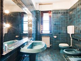 Belvilla by OYO Fucini Sette Quadri