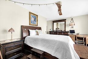 Tristan Towers Unit 1E