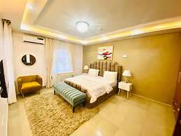 Shortlethomes- Renee's Luxury Apartments