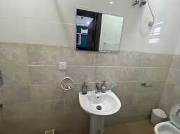 Shortlethomes- Renee's Luxury Apartments