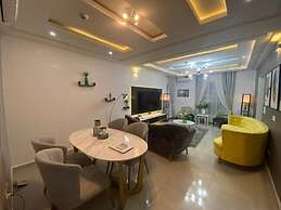Shortlethomes- Renee's Luxury Apartments