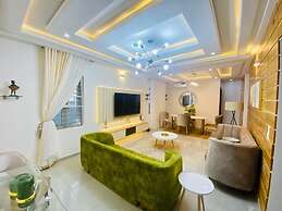 Shortlethomes- Renee's Luxury Apartments