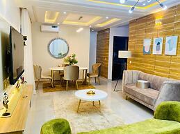 Shortlethomes- Renee's Luxury Apartments