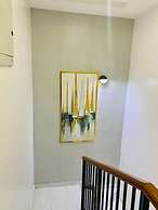 Shortlethomes- Renee's Luxury Apartments