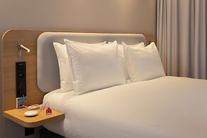 Holiday Inn Express Brussels Airport by IHG