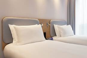 Holiday Inn Express Brussels Airport by IHG