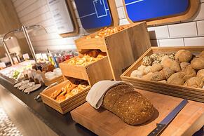 Holiday Inn Express Brussels Airport by IHG