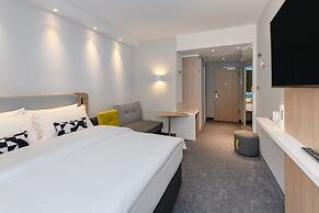 Holiday Inn Express Brussels Airport by IHG