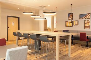 Holiday Inn Express Brussels Airport by IHG