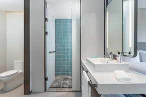 Holiday Inn Express Xi An North Station by IHG