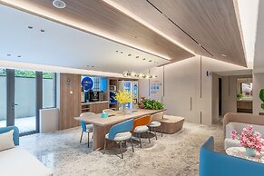 Holiday Inn Express Xi An North Station by IHG