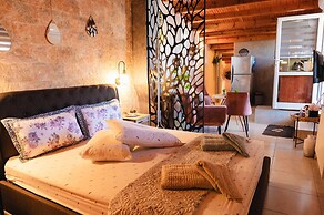 Attic Suite in Alykes